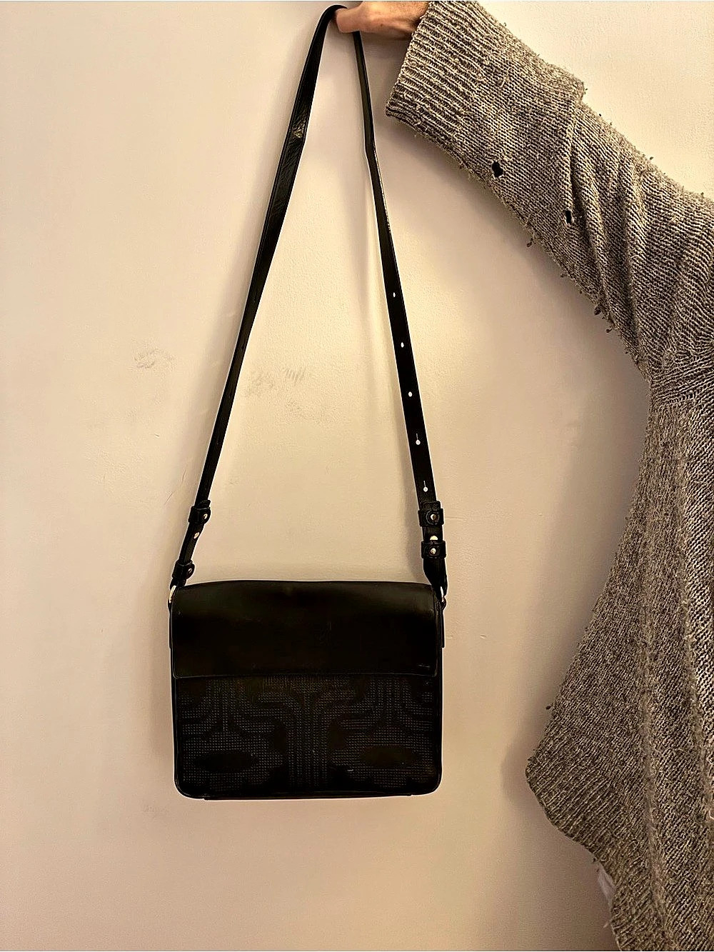 Orla Kiely Jeannie Punched Flower Stem Bag Crossbody Black & Tan